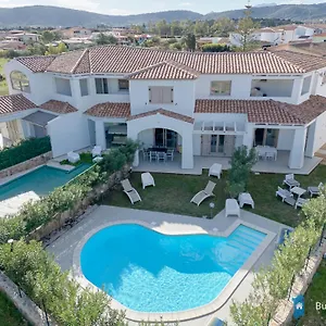 Con Piscina Affitti 700 Mt Ferienhaus Budoni